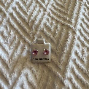 (CUBIC ZIRCONIA) stud earrings